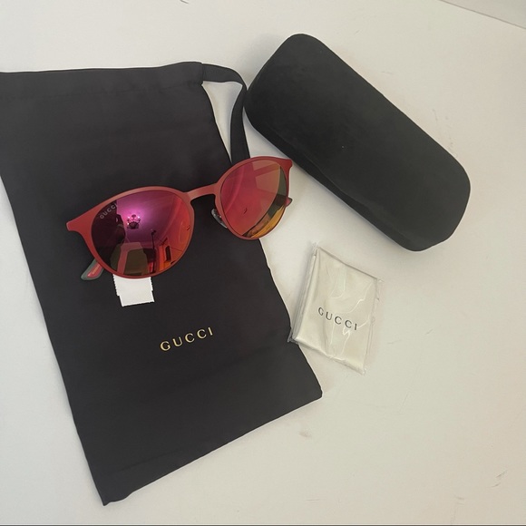 GUCCI Authentic New 52mm Round Signature Logo Sunglasses With Case, Cloth & Tag - Picture 2 of 16